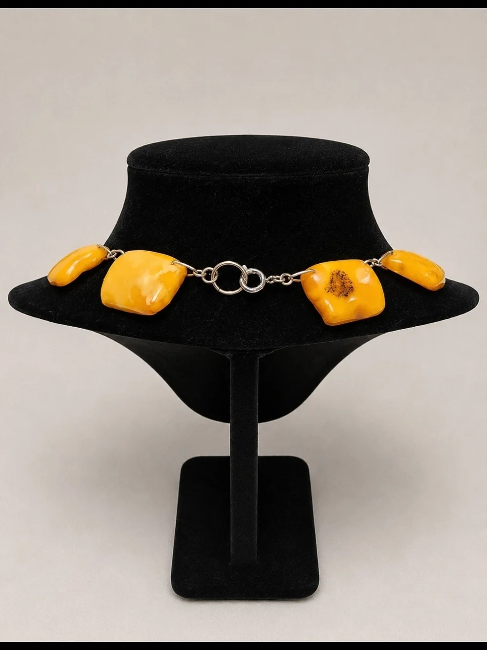 Vintage Soviet Baltic Egg Yolk & Butterscotch Amber Sterling Silver Necklace - Picture 4 of 9